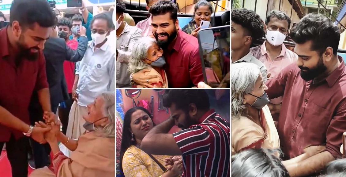 Bigg Boss Dr Robin With Fan Mothers