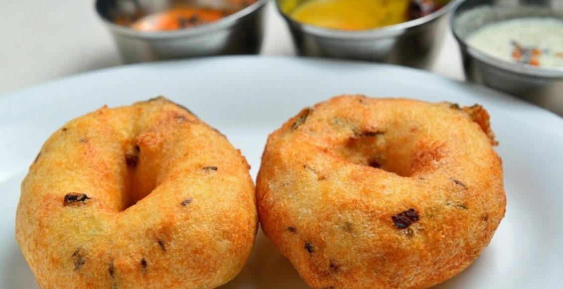 Crispy Uzhunn Vada Recipe