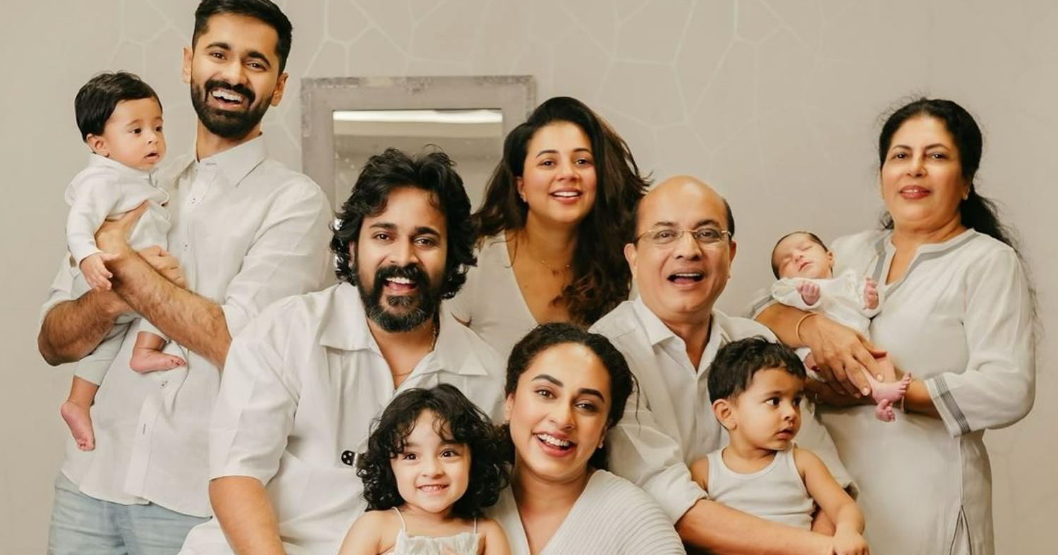 Pearle Maaney Complete Family Photo